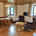 Amadee Apartman