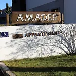 Amadee Apartament *